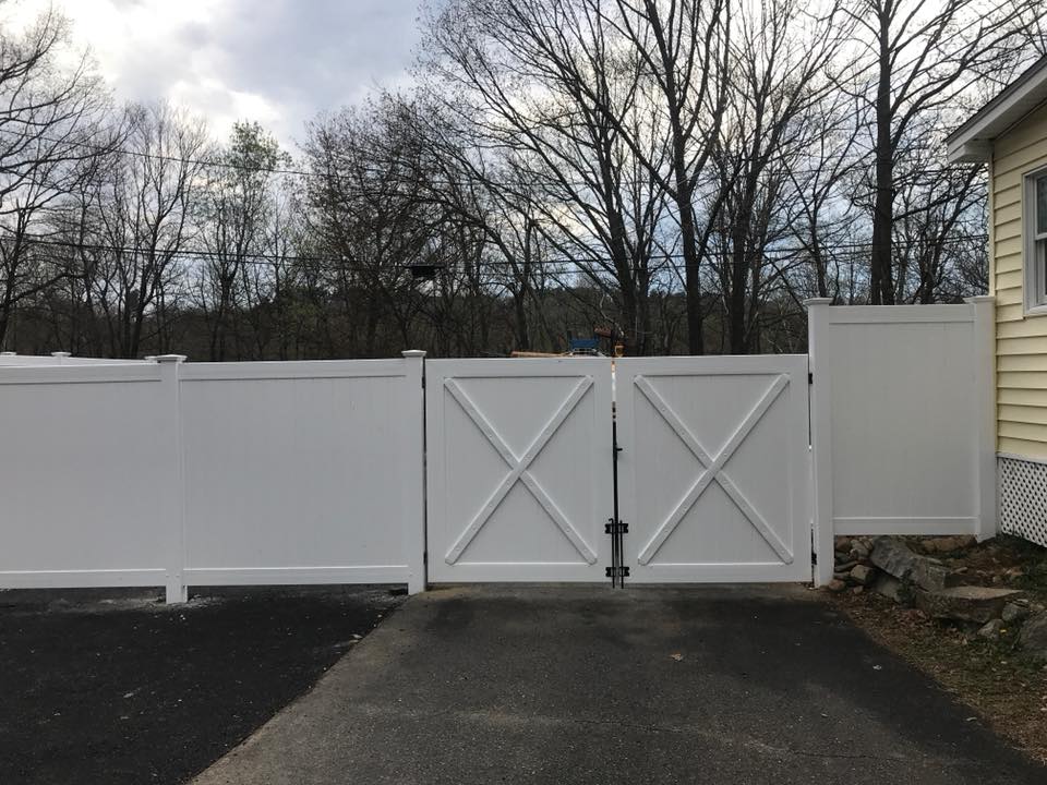 fence gate installation